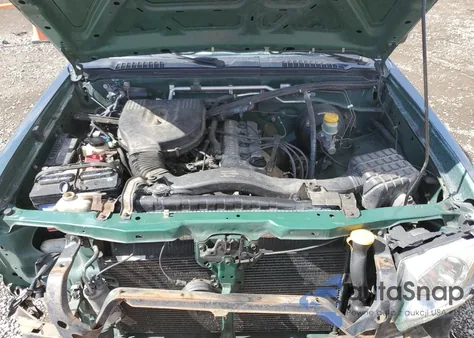 2001 Nissan Frontier King Cab Xe z USA, uszkodzony, nr VIN 1N6DD26S31C335227